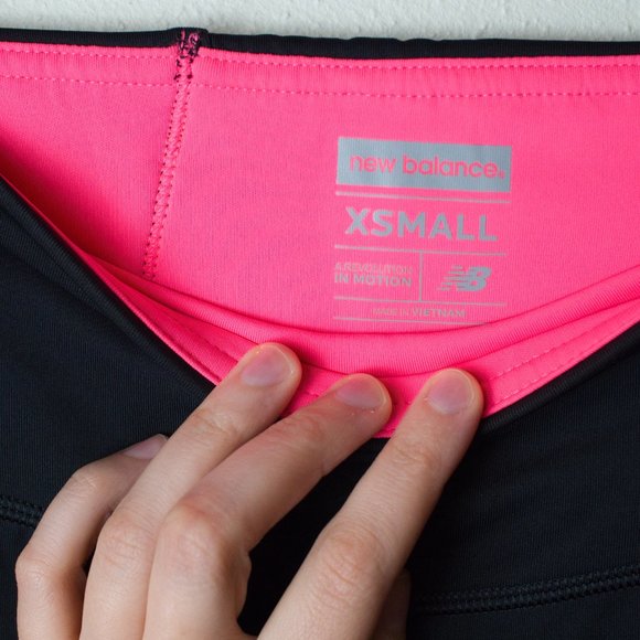 New Balance Size XS Women's Running Pants in Black with Leg Zipper New with Tags - Picture 6 of 7